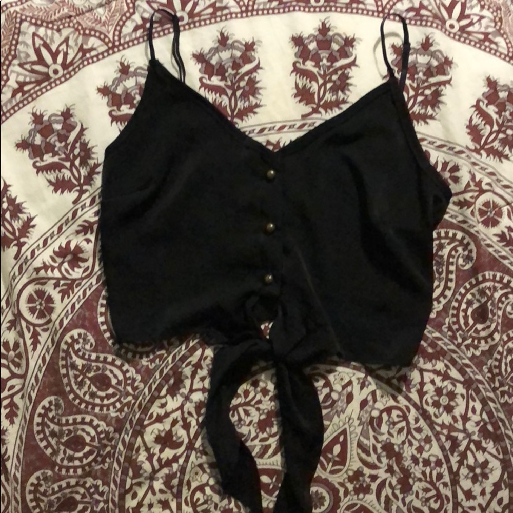 Loose Black Cropped Top w/ Tie in Front